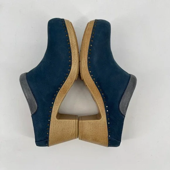 Dansko Navy and Beige Clogs - Picture 7 of 9